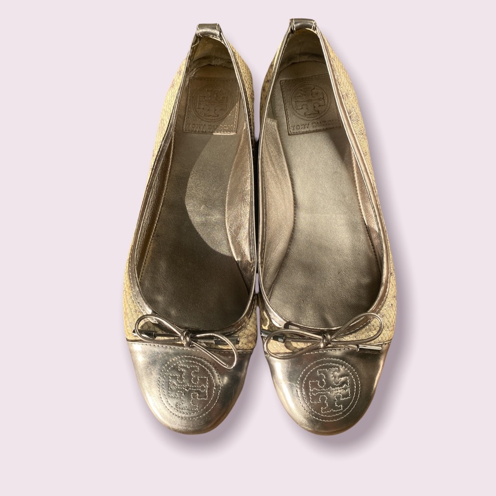 Tori Burch Verbena Snake Print Bow Flats in Silver